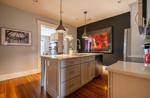 Short North Apartment | Reonvated Flat - High Street - Free Parking
