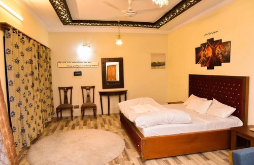 Khokhar Maira Hotel | Republika Central