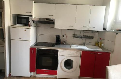 Les Grands Carmes Apartment | Republique