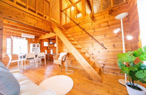Sumoto House | Reservations not accepted 3 minutes from Keino Matsubara Sumoto City Entire log house rental in - A whole log house in Torikaiura Goshikicho is a rental type/Sumoto Hyōgo