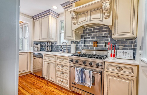 Cape Fear Station House | Reset on BHI - Cape Fear Station "Cottage of the Year" Sleeps 6 BHI/Shoals