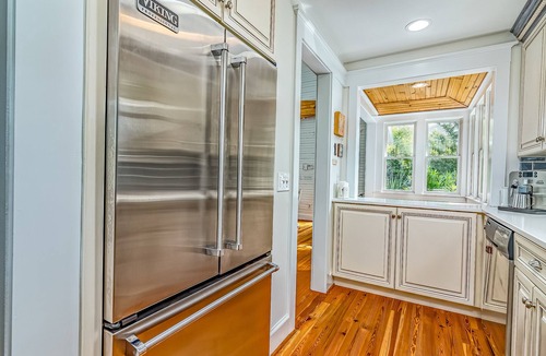 Cape Fear Station House | Reset on BHI - Cape Fear Station "Cottage of the Year" Sleeps 6 BHI/Shoals