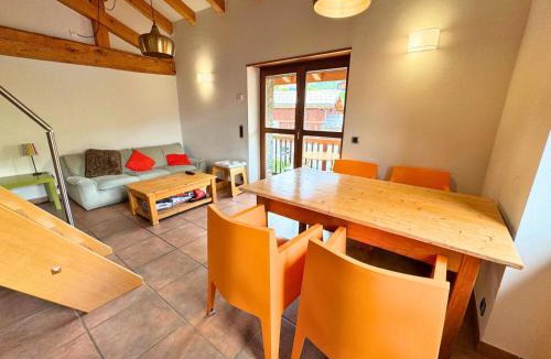 Saint-Martin-de-Belleville Apartment | Residence Abeille - 2 pièces mezzanine 4 personnes, 50m² + 10m² - Centre du village MAE-4111