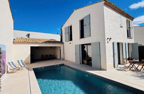 Malaucene Villa | Residence Active - luxury villa at the foot of the Ventoux with 4* rating