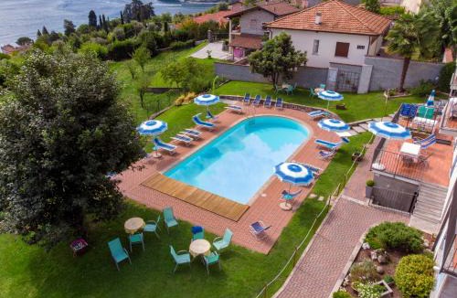 Azzano Apartment | Residence Celeste Lake View Apartments