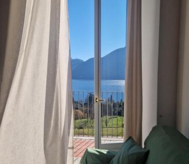 Azzano Apartment | Residence Celeste Lake View Apartments