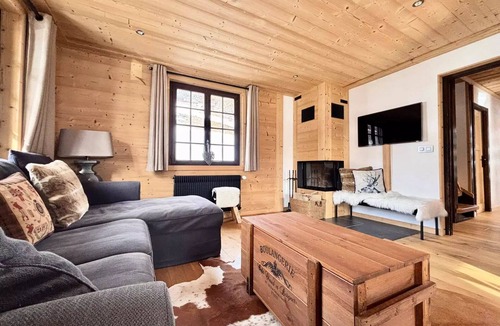 Flumet Ski Chalet | Residence Chez Simone - Chalet Simone overlooking a typical village in Val d'Arly