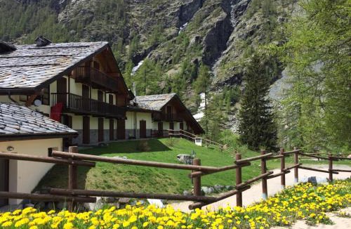Gressoney-la-Trinite Apartment | Residence Dei Walser