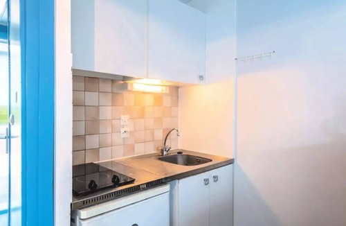 Maubuisson Apartment | Residence Domaine Les Cavales - 3 room apartment for 4 people covered balcony