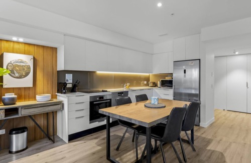Arthur's Point Apartment | Residence Du Parc - Apt 6b at the base of Coronet Peak