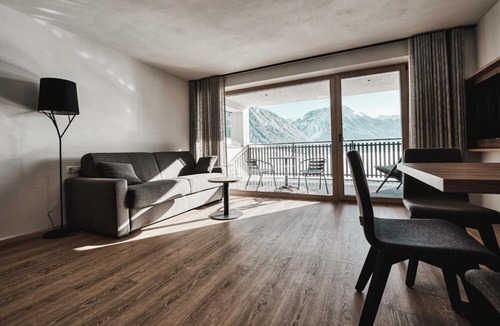 Resia Apartment | Residence Froy Apartment 1 – Lake View, Whirlpool & Breakfast Included