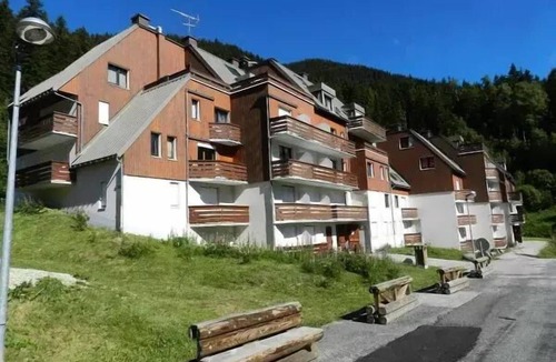 Le Pleynet Apartment | Residence Gentianes 2 - 2 Rooms for 6 People