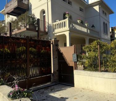 Castelfranco Veneto House | Residence Giove