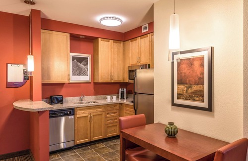 Ashton Heights Hotel | Residence Inn Arlington Ballston