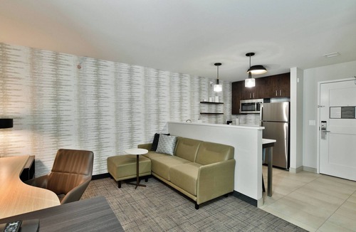 Seymour Hotel | Residence Inn by Marriott Eau Claire
