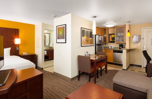 Springfield Hotel | Residence Inn by Marriott Springfield Old Keene Mill