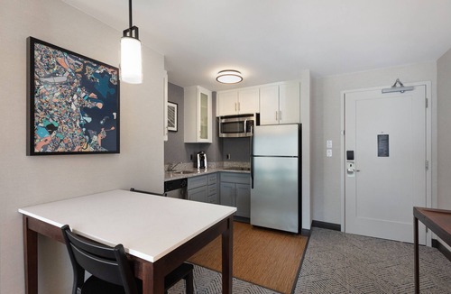 West Fens Hotel | Residence Inn by Marriott Boston Back Bay/Fenway