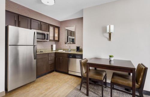 Franklin Hotel | Residence Inn by Marriott Boston Franklin