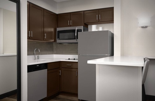 Linthicum Heights Hotel | Residence Inn by Marriott BWI Airport