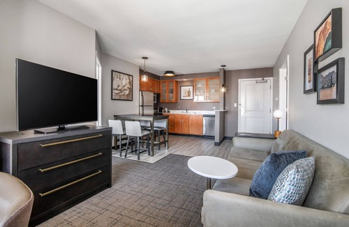 Glendale Sports and Entertainment District Hotel | Residence Inn Phoenix Glendale Sports & Entertainment District