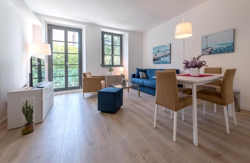Roiano-Gretta-Barcola-Cologna-Scorcola Apartment | Residence La Torre con private park