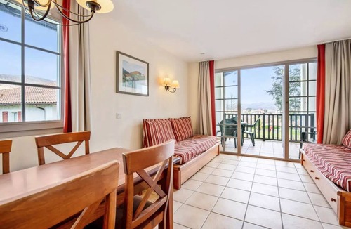 Uhart-Cize Apartment | Residence Le Parc d'Arradoy - maeva Home - 2-Room Apartment 5 People - Comfort