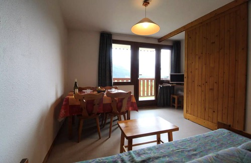 Termignon Apartment | Residence Le Petit Mont Cenis - 2 Rooms for 4 People