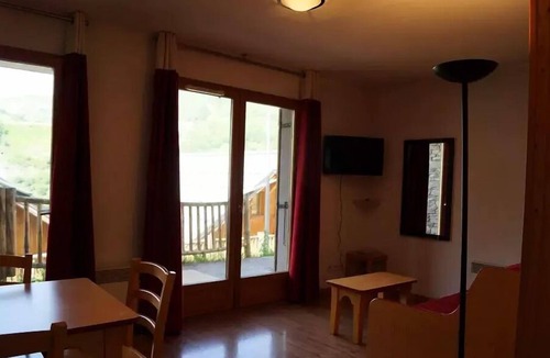 Saint-Jean-d'Arves Apartment | Residence Les Ecourts - Apartment 32m2, 4 people in quiet residence