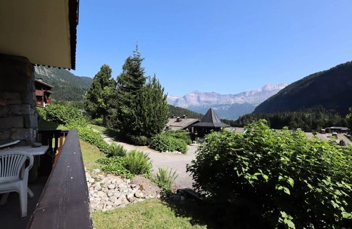 Les Houches Apartment | Residence Les Hauts De Chavants - 2 Rooms for 6 People