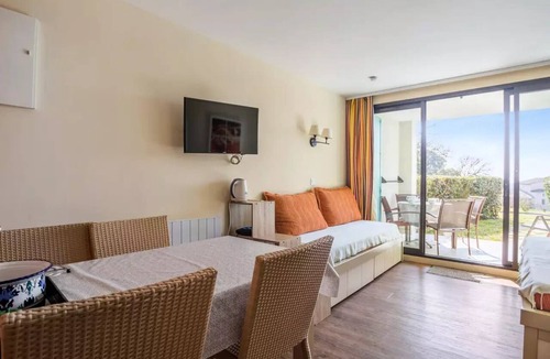 Les Restanques Apartment | Residence Les Parcs de Grimaud - maeva Home - 2 room apartment for 4 people Prestige
