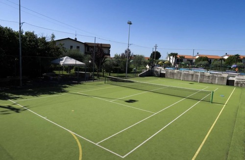 Manerba del Garda Apartment | Residence Primera three-room apartment Tipo D3 sous terrain for 6 people