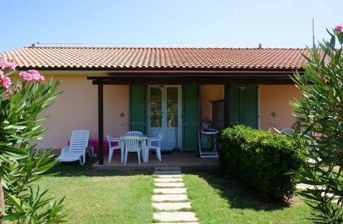 Vada House | Residence Rosa dei Venti Bungalow Grecale for 4 persons