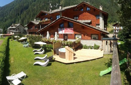 Gressoney-Saint-Jean Apartment | Residence Ruetoreif