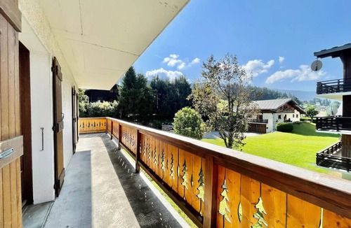 Crest-Voland Apartment | Residence Saveurs D'antan - Charming apartment in the heart of the village and foot of the slopes