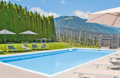 Foiana Apartment | Residence Sonnegg with a panoramic view of the Adige Valley in Völlan near Lana
