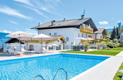 Foiana Apartment | Residence Sonnegg with a panoramic view of the Adige Valley in Völlan near Lana