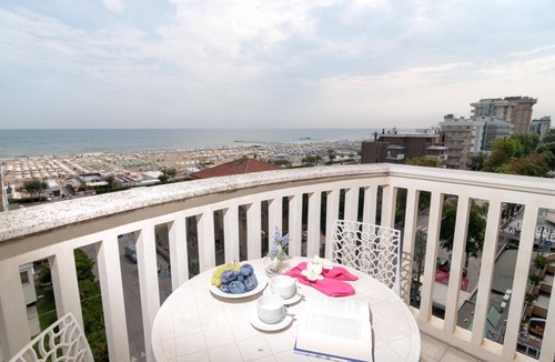 Miramare House | Residence T2