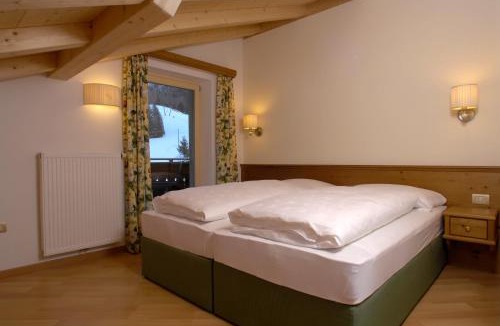 Selva di Val Gardena Apartment | Residence Villa Funtanes
