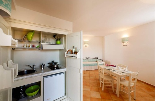 Aglientu House | Residence with pool in Vignola Mare