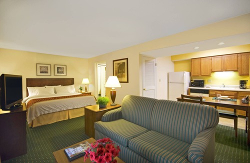 Merrimack Hotel | Residences at Daniel Webster