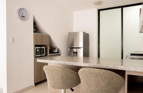 Queretaro House | Residencia Espaciosa con Alberca y Aire Acondicionado en El Refugio