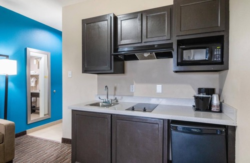 Cotulla Hotel | Residency Suites - Cotulla