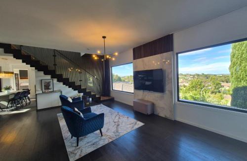 Coffs Harbour House | RESIDENTIAL 4 BEDROOM House
