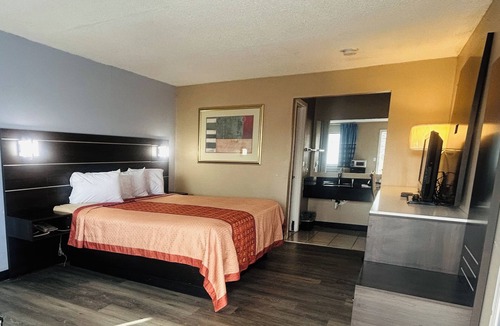 Grain Valley Hotel | Residential Suites Blue Springs by Hotel O I 70