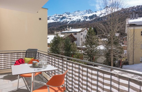 Sils-Maria Apartment | Residenza Alpenrose 15 – Flat with two terraces & panoramic views