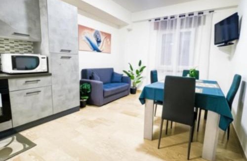Avezzano Apartment | Residenza India