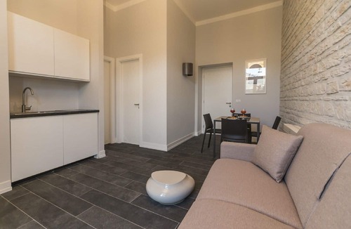 Historical Center Apartment | Residenza Trinità Maggiore Naples - Certosa Suite