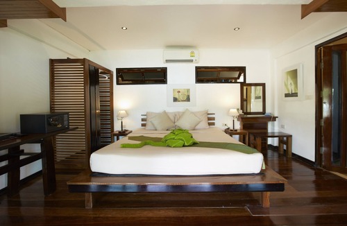 Bang Bao Bay Hotel | Resolution Resort