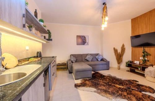 Al Ahyaa Apartment | Resort Apt with 6 Pools Near Gouna