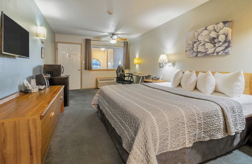 Garden District Hotel | Resort City Inn Coeur d'Alene